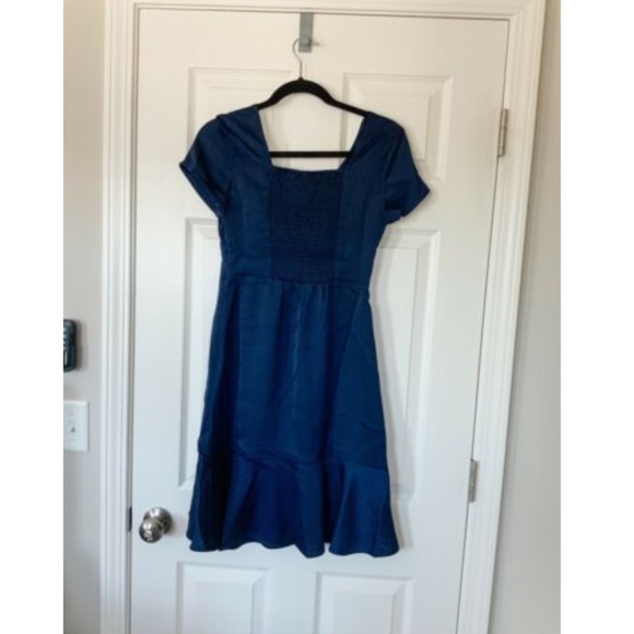 NWT Skies are Blue Navy V Neck Short Sleeve Satin - Picture 6 of 7